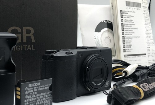 Ricoh digital iii - ricoh, black