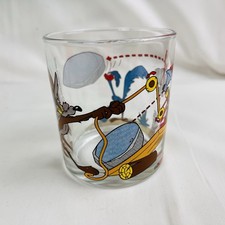 Nutella Wile E Coyote & Roadrunner Glass Tumbler 1997 Warner Bros