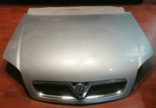 2005 Vauxhall Vectra C silver bonnet used condition Grill and badge included.