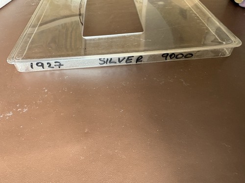 Horn cabinet standard insert
