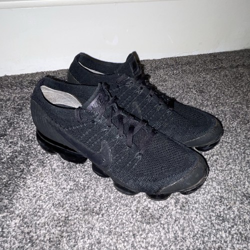 Nike air vapormax plus triple - plus,