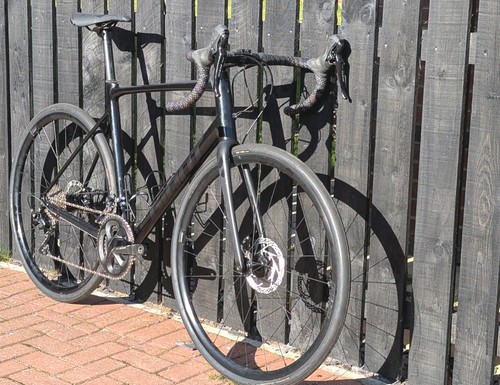 Giant contend road bike - road,