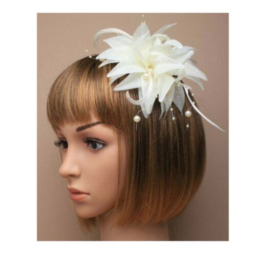 Cream fascinator with petals - cream,