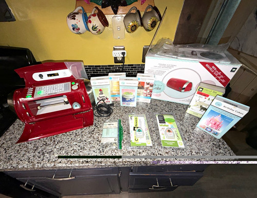 Cricut cake electronic die - cricut,