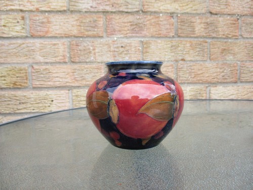 Moorcroft pomegranate pattern - moorcroft,