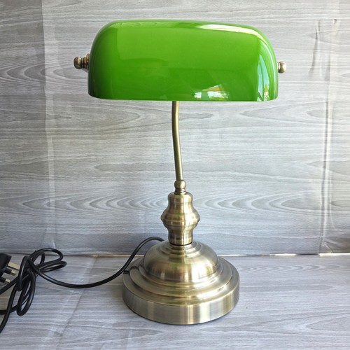 Bankers lamp green glass - bankers,