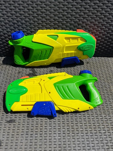 Super soaker water blaster - x,
