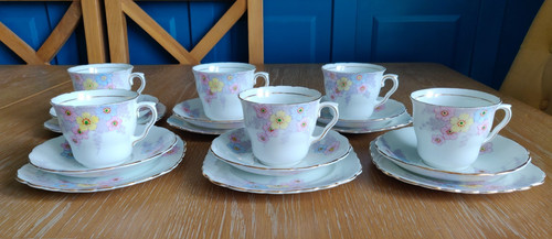 Colclough bone china wisteria - colclough,