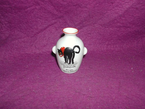 Arcadian crested china vase - arcadian,