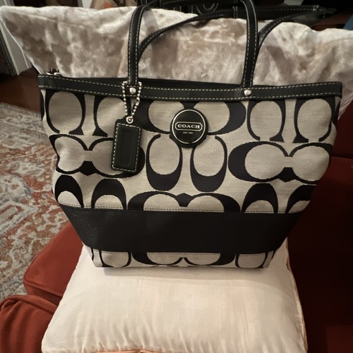 Coach signature logo tote - coach,