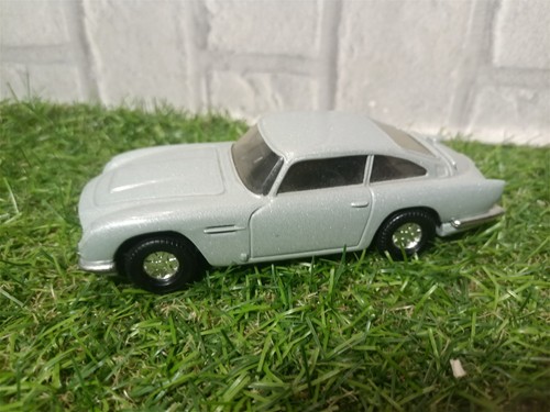 Corgi 007 james bond aston - corgi,