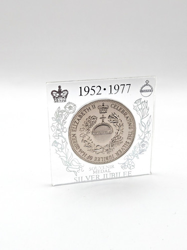 1977 queen elizabeth - ii, silver