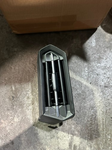 Dashboard air vent - dashboard, right