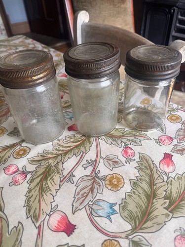 Vintage small kilner jars - small,