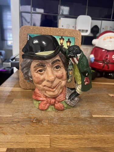 Vintage royal doulton large - royal,