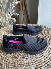 Skechers black Goga Max slip