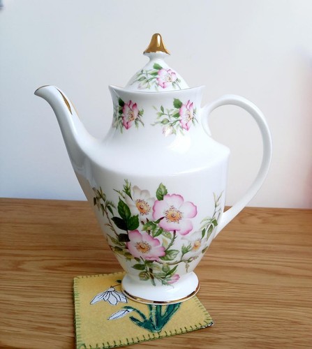 Vintage dog rose bone china - dog,