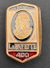 NASH LAFAYETTE 400 AMERICAN MOTOR CAR VINTAGE PORCELAIN RADIATOR BADGE EMBLEM