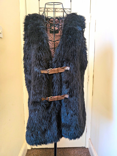 Twenty one black - twenty, fur
