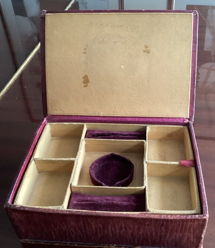 Antique jewellery box