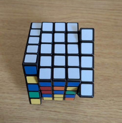 Tony overlapping cube - overlapping, magic