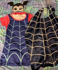 Child's Vampirina Dressing Up
