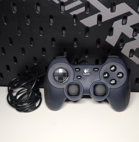 Logitech dual action - logitech,
