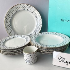 TIFFANY & Co. Dancing T Place