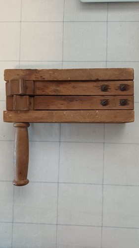 Ww2 arp gas rattle - ww2, wooden