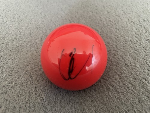 Signed snooker ball lei - snooker,