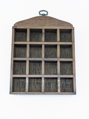 Rustic wooden mini display - mini,