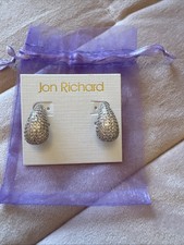 Gorgeous Jon Richard Pastel