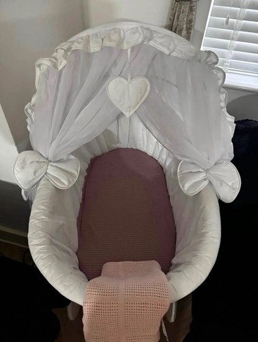White wicker moses basket - white,