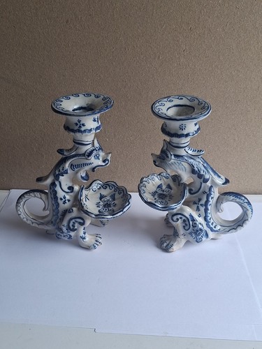 Pair blue white faience - ,