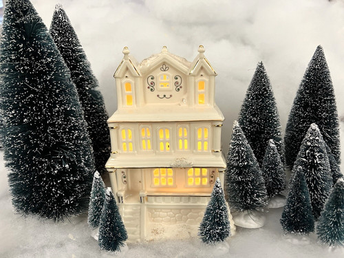 Lenox mistletoe park victorian - lenox,