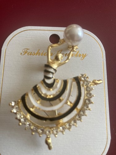 Ladies brooch ballerina pearl - ballerina,