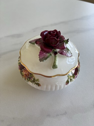 Royal albert old - royal,