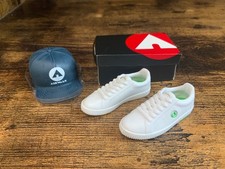 mini brands minature sneakers AIRWALK   trainers  & cap boxed replicas  ❤