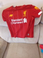 Liverpool Home Kids Football Kit Age 10-11