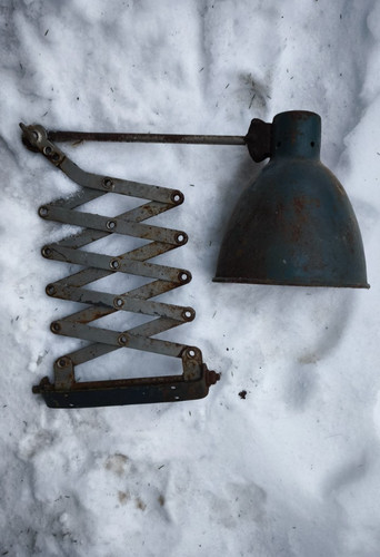 Vintage scissor wall lamp