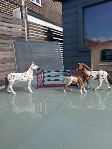 Plastic horse figurines set - horse,