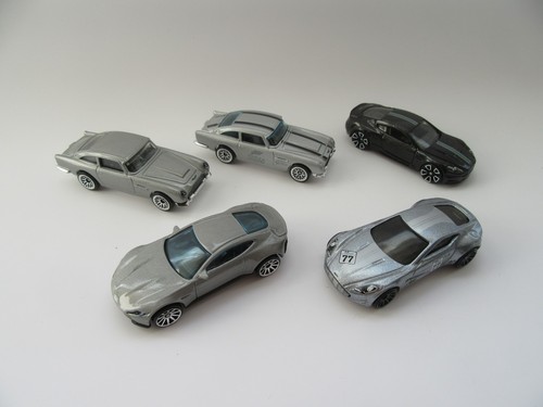 Hot wheels aston - wheels, :