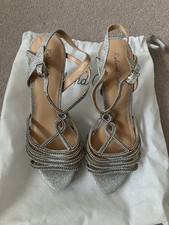 ROLAND CARTIER SILVER HEELED SANDALS, SIZE 5/38