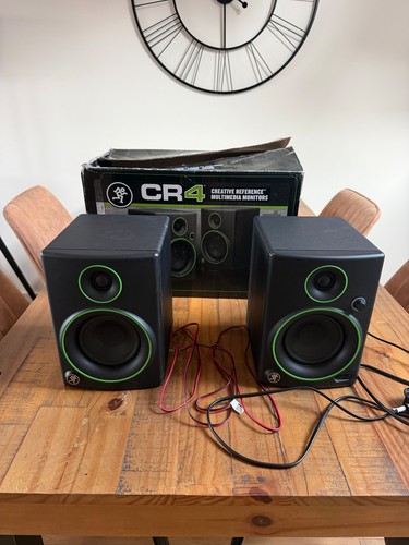 Mackie cr4 studio monitors - cr4,