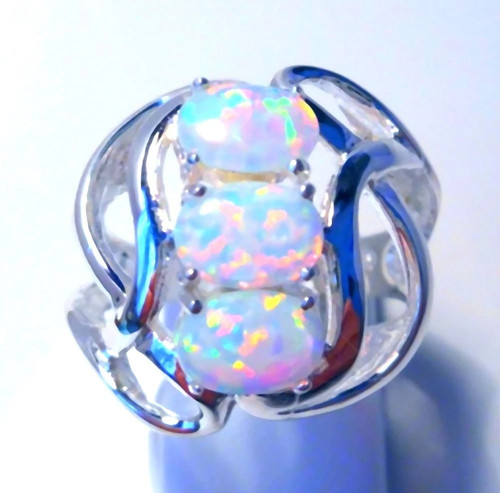 Gorgeous white fire opal - .,