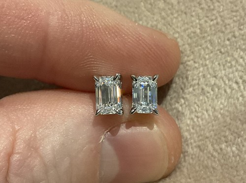 Carat lab created diamond - created,