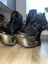 New Rock Gravity/Defying Black