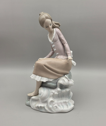Figurine lladro at the - figurine,