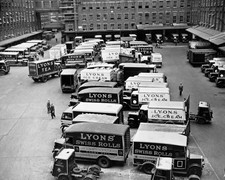 Lyons Vans Cadby Hall West