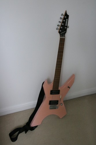 Marlin pink shaped guitar - marlin,